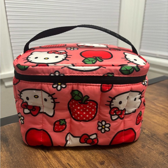 Sevimli Sanrio'nun Hello Kitty - Anime Tote Bag incelemesi ve fiyatı
